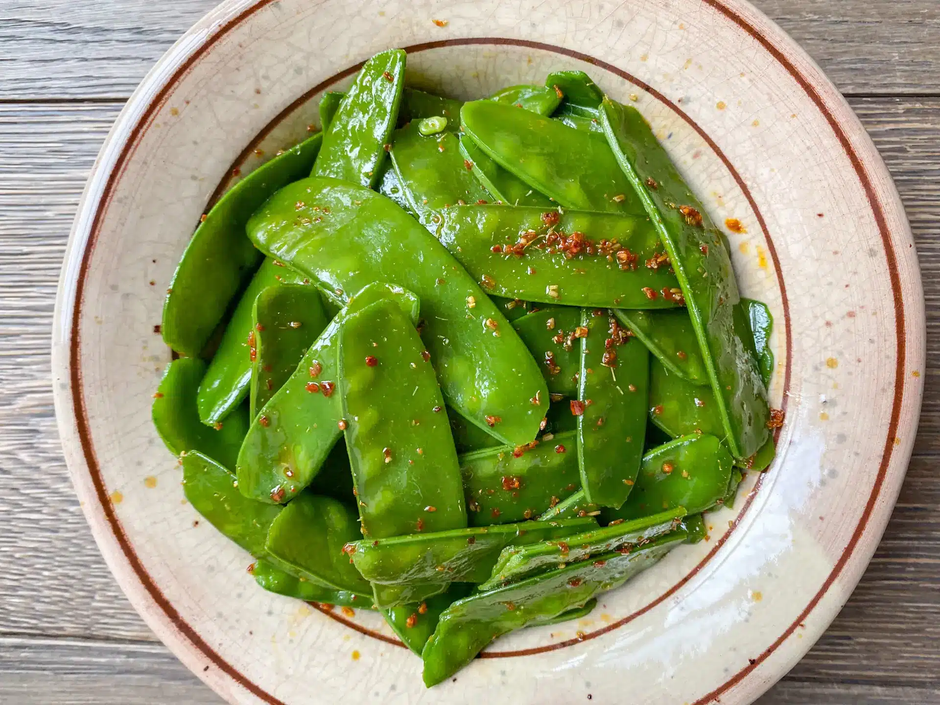 Snow peas with crushed fennel seed